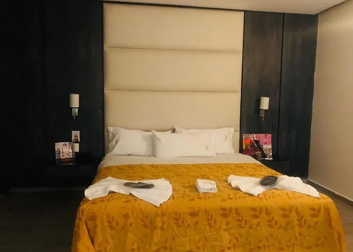 M Elite Golden Hotel 3*